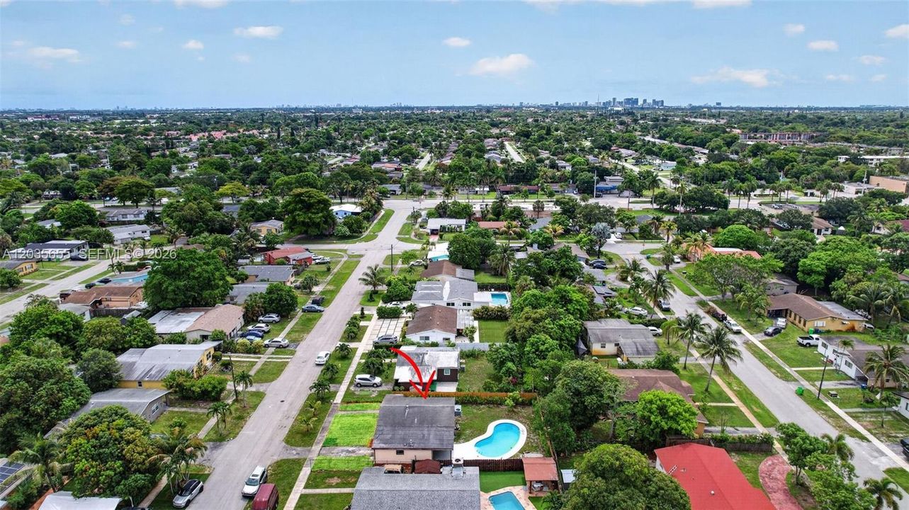 For Sale: $429,000 (2 beds, 1 baths, 1136 Square Feet)