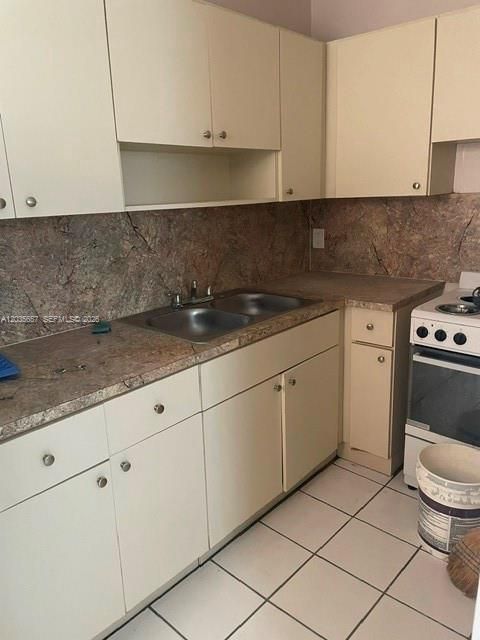 For Rent: $1,500 (10 beds, 10 baths, 5146 Square Feet)