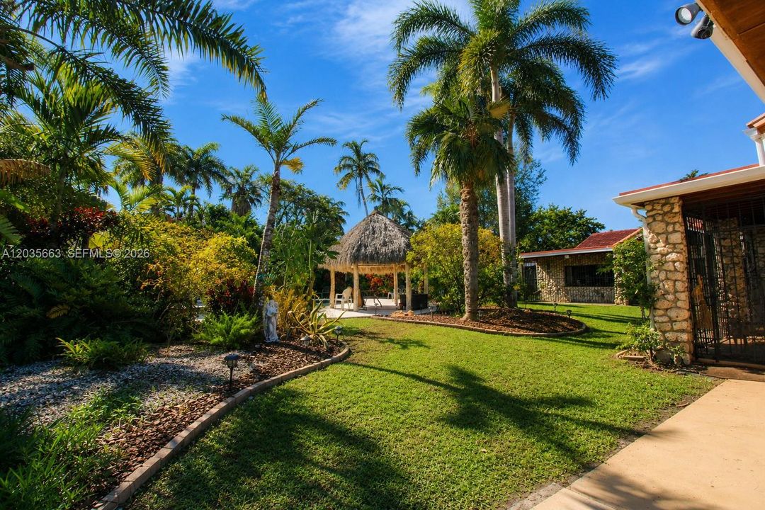 En Venta: $6,499,000 (2 camas, 3 baños, 2146 Pies cuadrados)