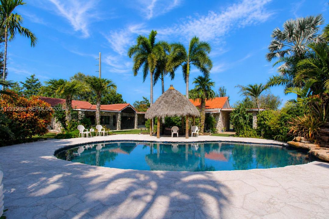 En Venta: $6,499,000 (2 camas, 3 baños, 2146 Pies cuadrados)