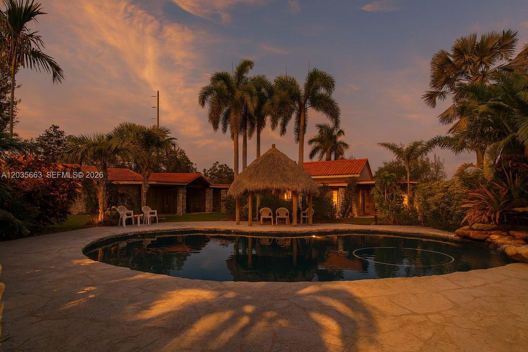 En Venta: $6,499,000 (2 camas, 3 baños, 2146 Pies cuadrados)