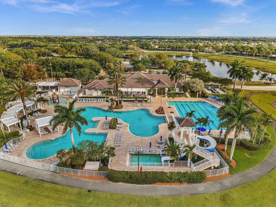 For Sale: $1,100,000 (5 beds, 3 baths, 2672 Square Feet)
