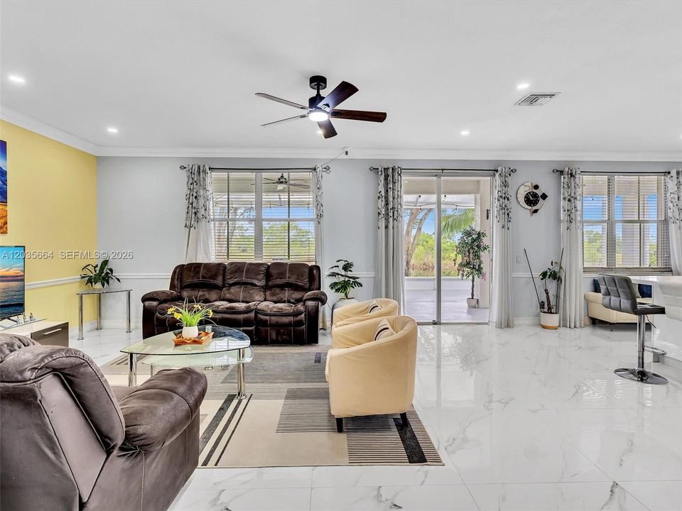 For Sale: $1,100,000 (5 beds, 3 baths, 2672 Square Feet)
