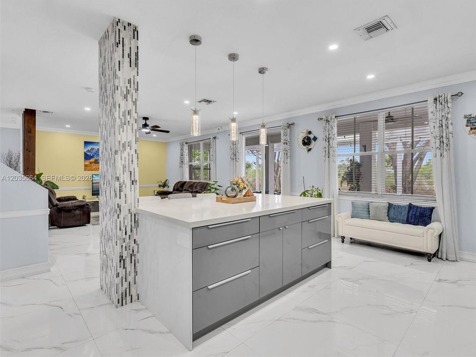 For Sale: $1,100,000 (5 beds, 3 baths, 2672 Square Feet)