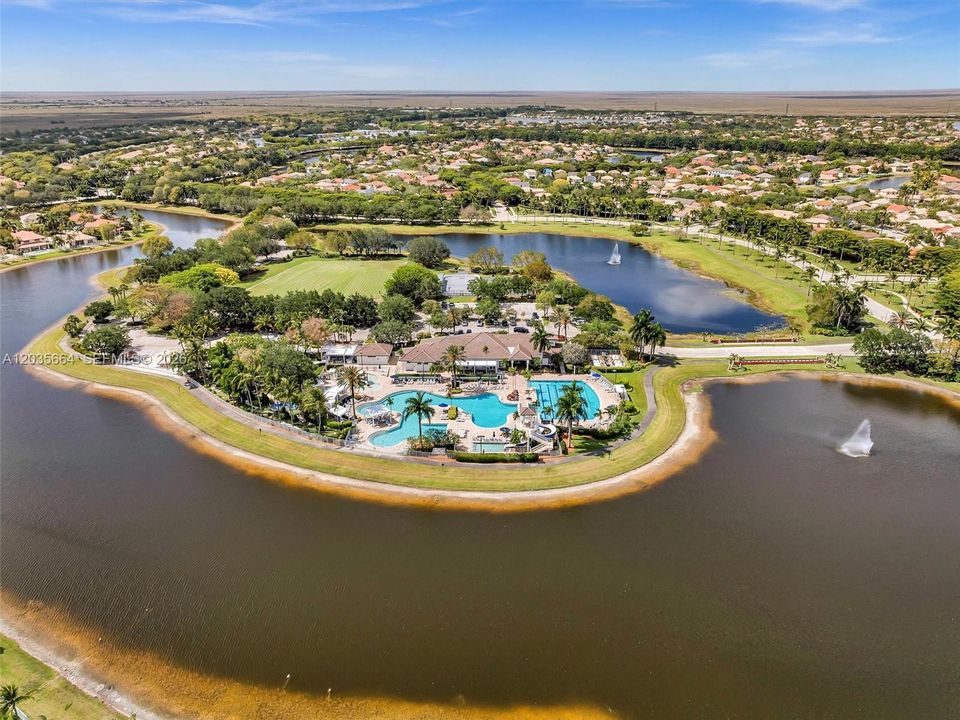 For Sale: $1,100,000 (5 beds, 3 baths, 2672 Square Feet)