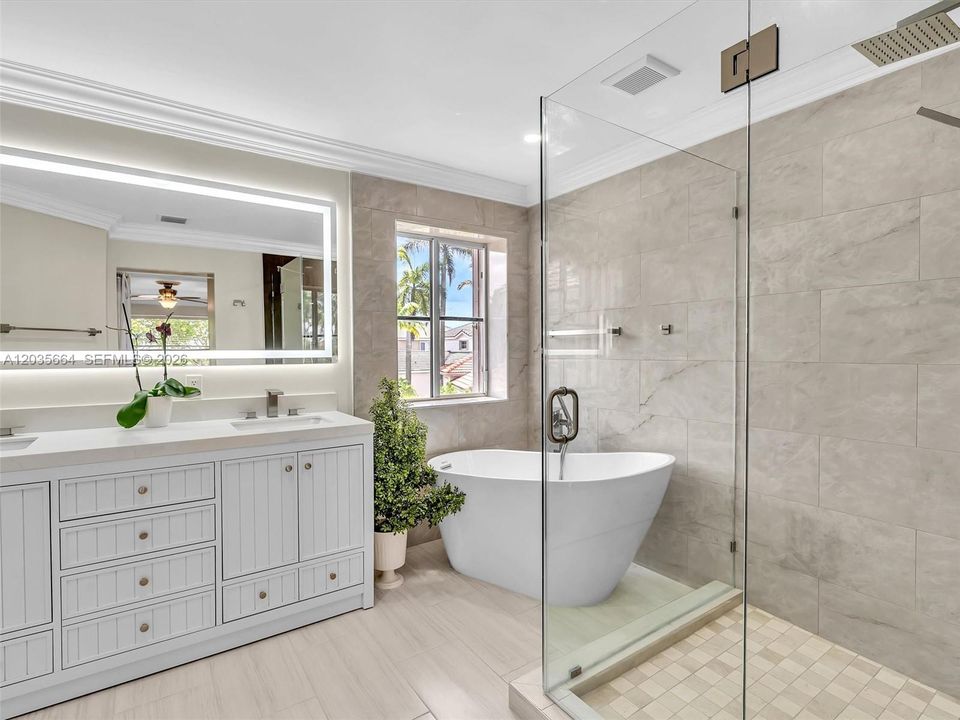 For Sale: $1,100,000 (5 beds, 3 baths, 2672 Square Feet)