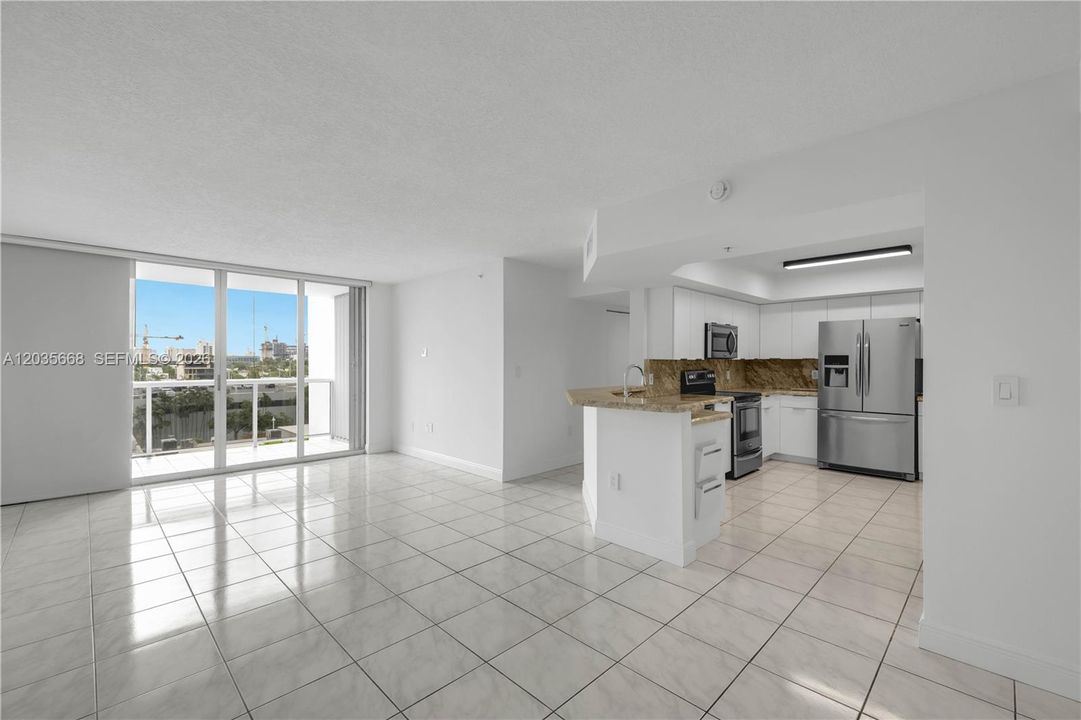 For Rent: $5,200 (2 beds, 2 baths, 1160 Square Feet)