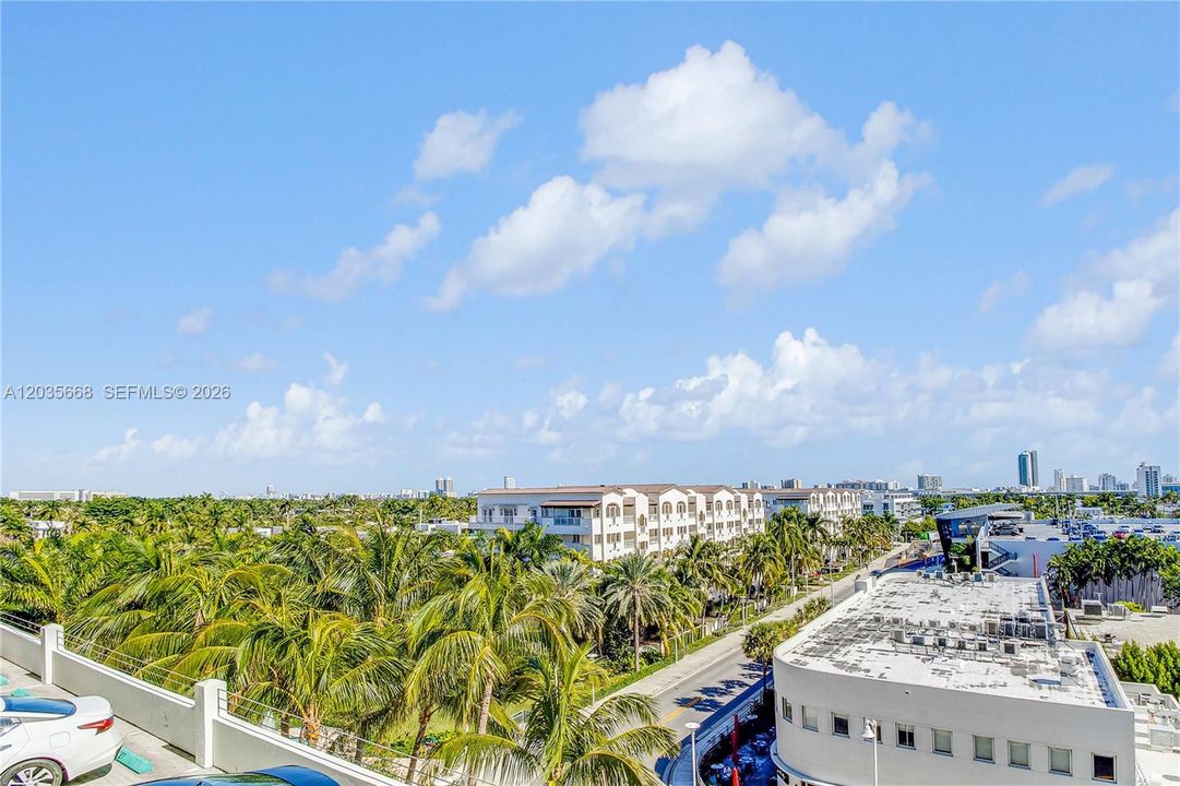 For Rent: $5,200 (2 beds, 2 baths, 1160 Square Feet)