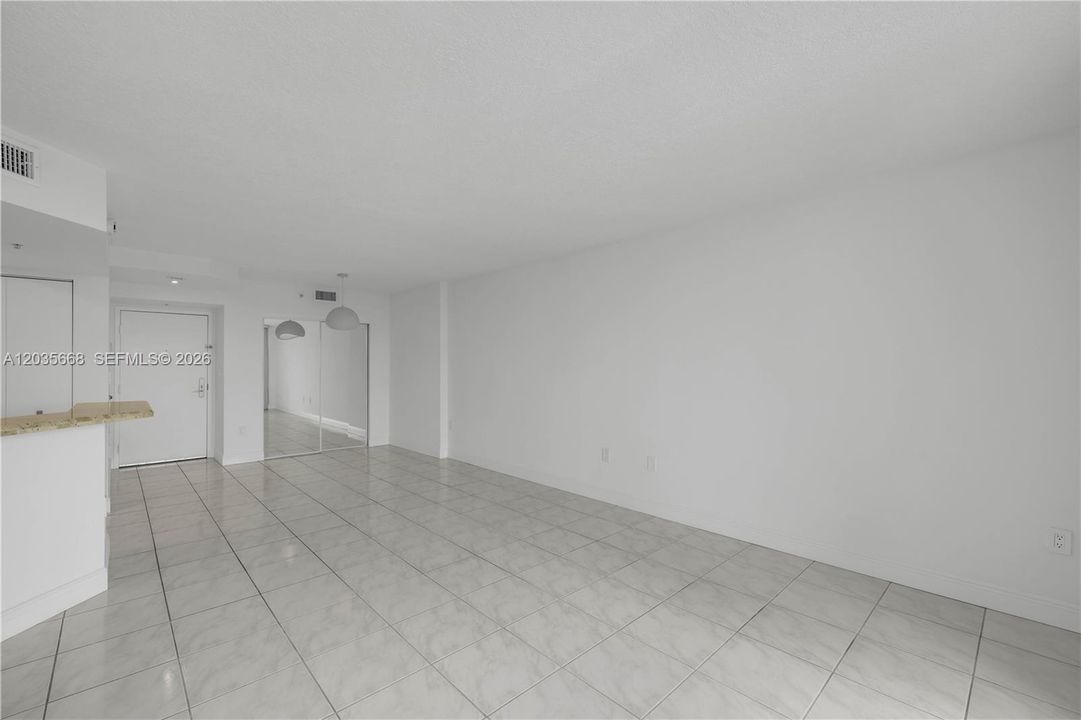 For Rent: $5,200 (2 beds, 2 baths, 1160 Square Feet)