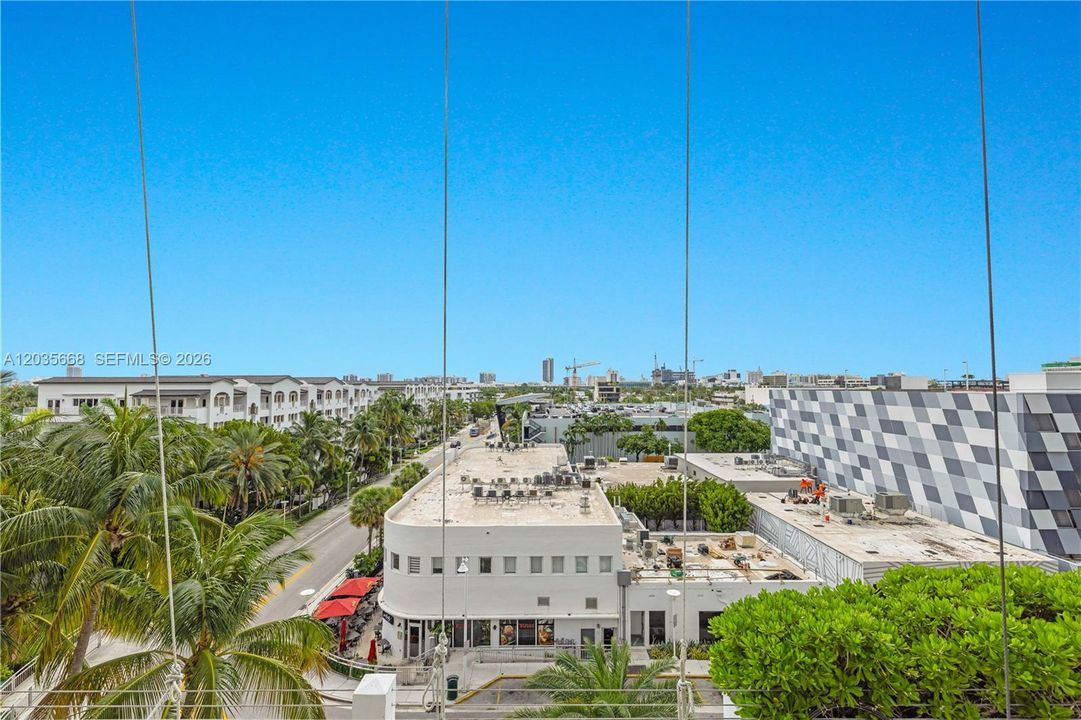 For Rent: $5,200 (2 beds, 2 baths, 1160 Square Feet)