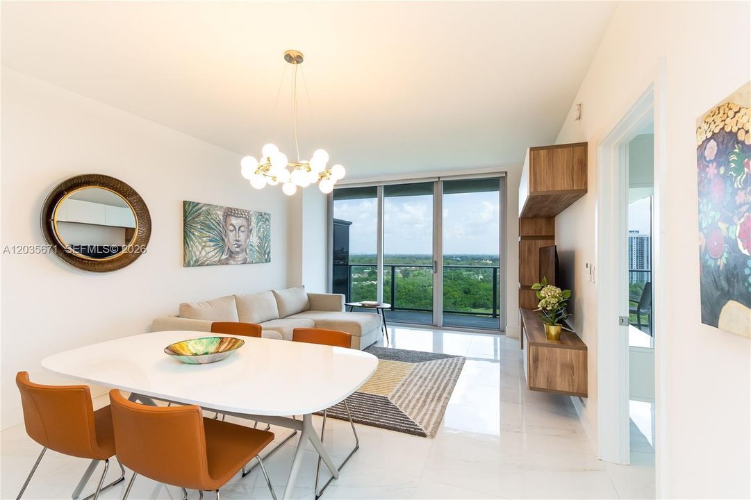 For Sale: $635,000 (2 beds, 2 baths, 1115 Square Feet)