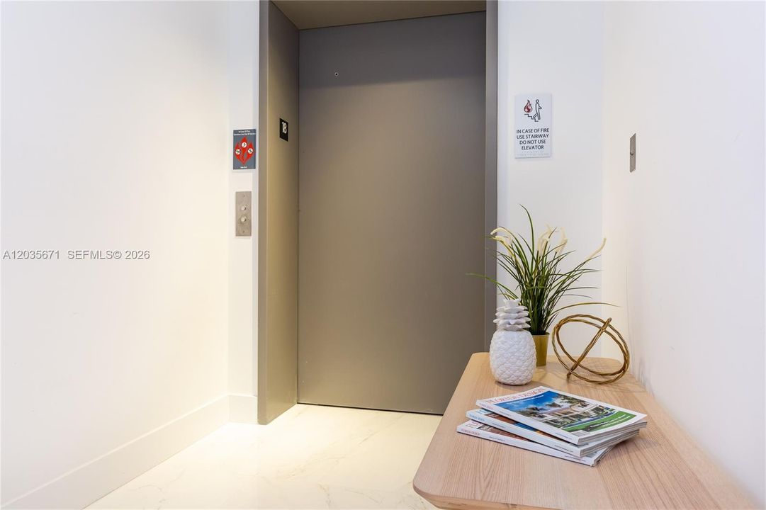For Sale: $635,000 (2 beds, 2 baths, 1115 Square Feet)