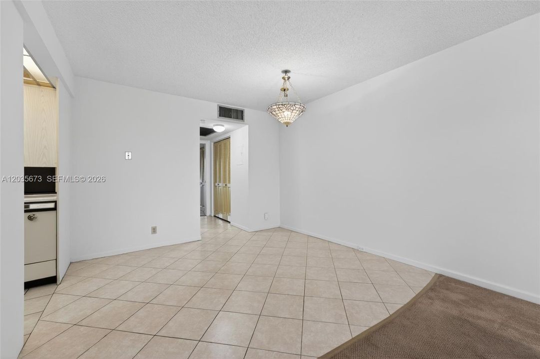 В аренду: $1,250 (1 спален, 1 ванн, 798 Квадратных фут)