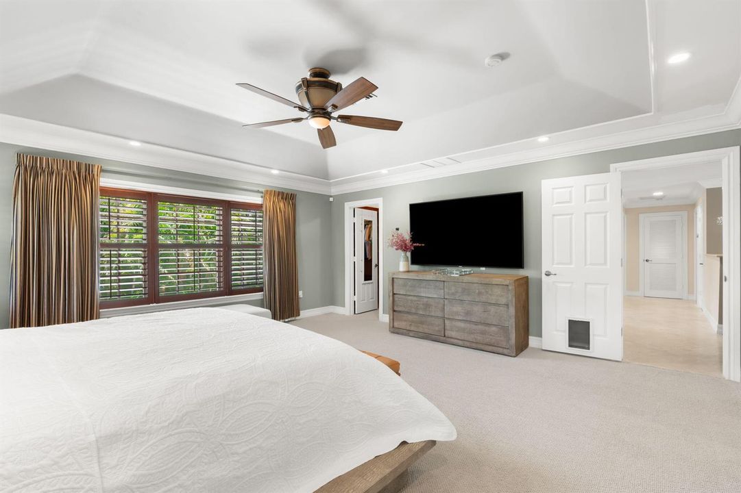 35-web-or-mls-633 NE 20th St, Wilton Man