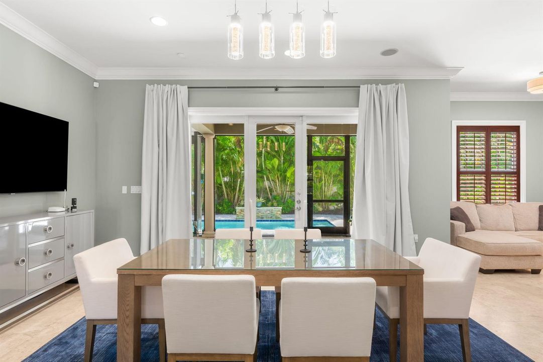 27-web-or-mls-633 NE 20th St, Wilton Man
