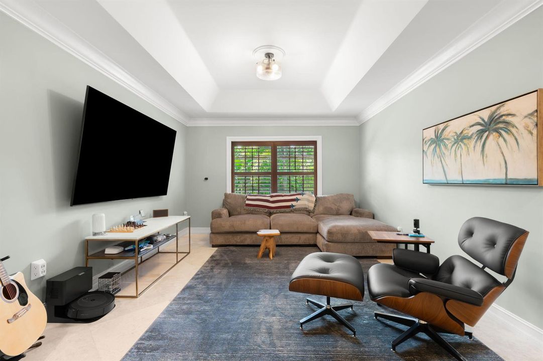 51-web-or-mls-633 NE 20th St, Wilton Man