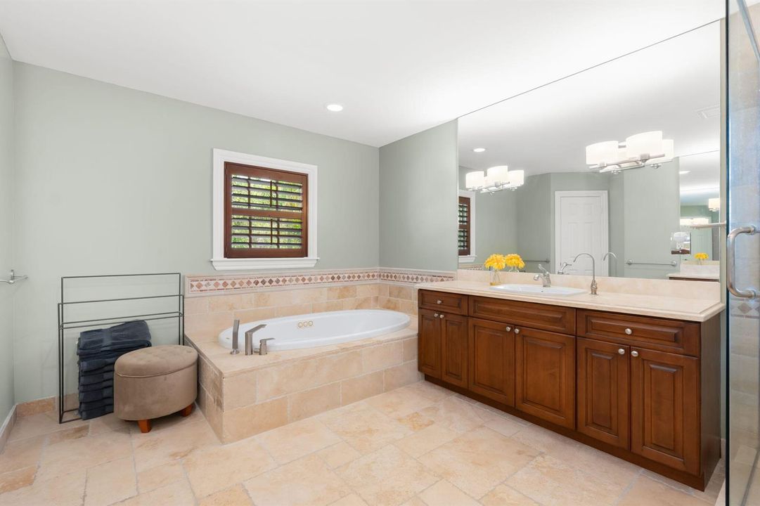 38-web-or-mls-633 NE 20th St, Wilton Man