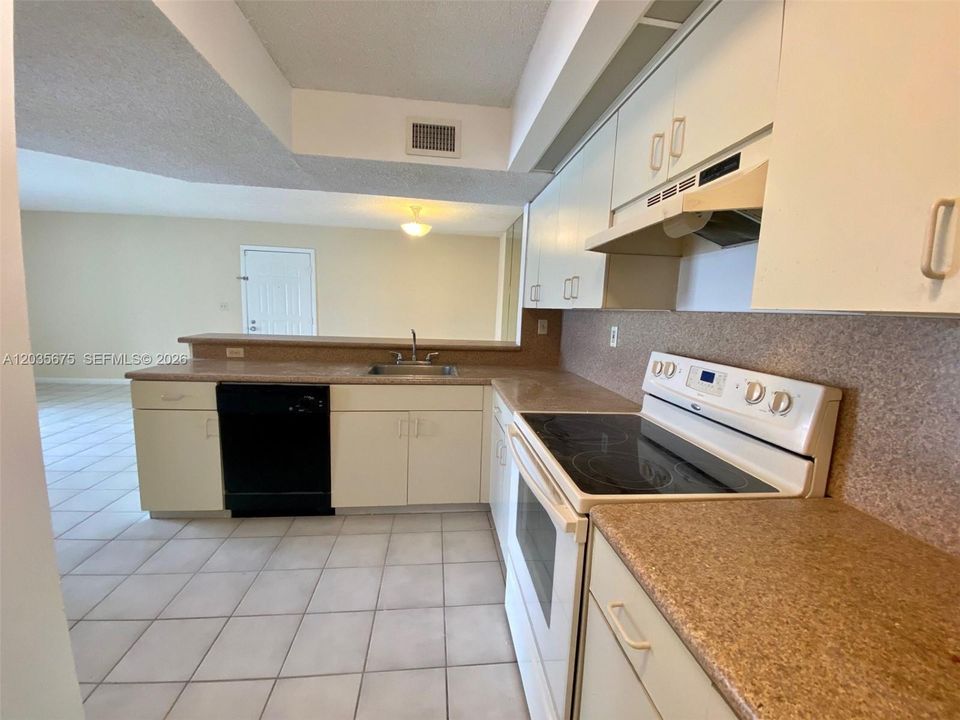 En Venta: $225,000 (1 camas, 1 baños, 813 Pies cuadrados)
