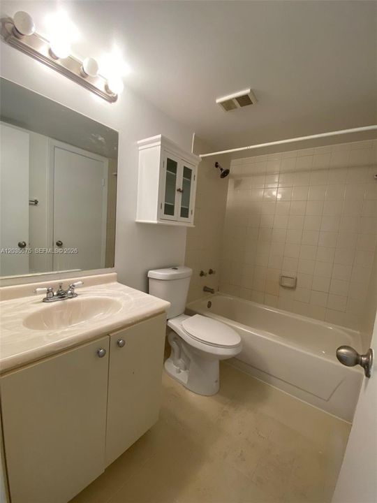 En Venta: $225,000 (1 camas, 1 baños, 813 Pies cuadrados)