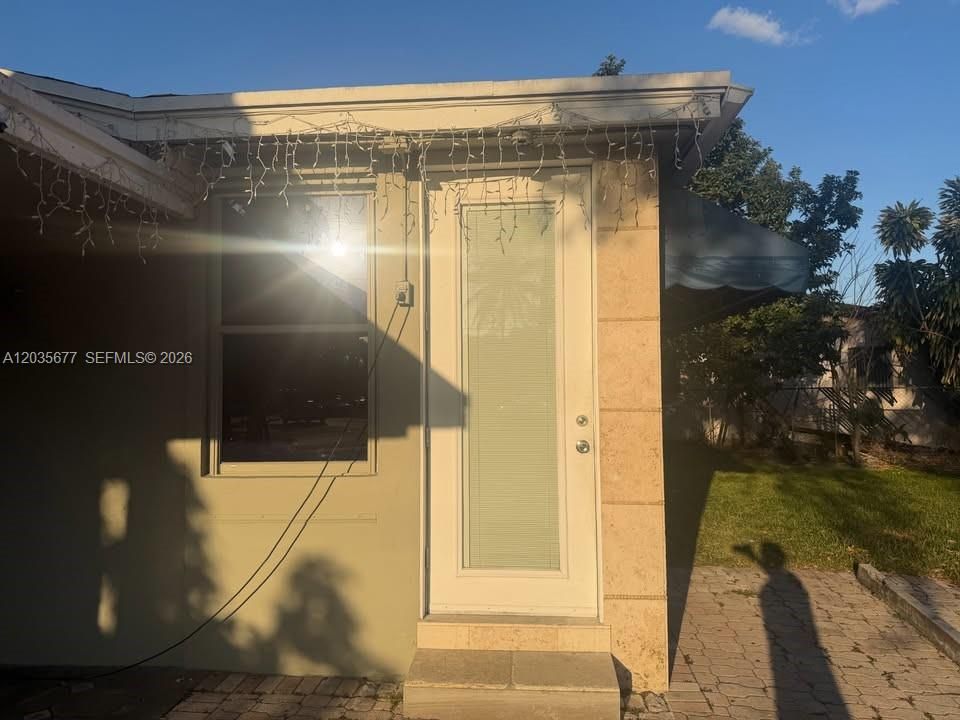 For Rent: $1,499 (1 beds, 1 baths, 700 Square Feet)