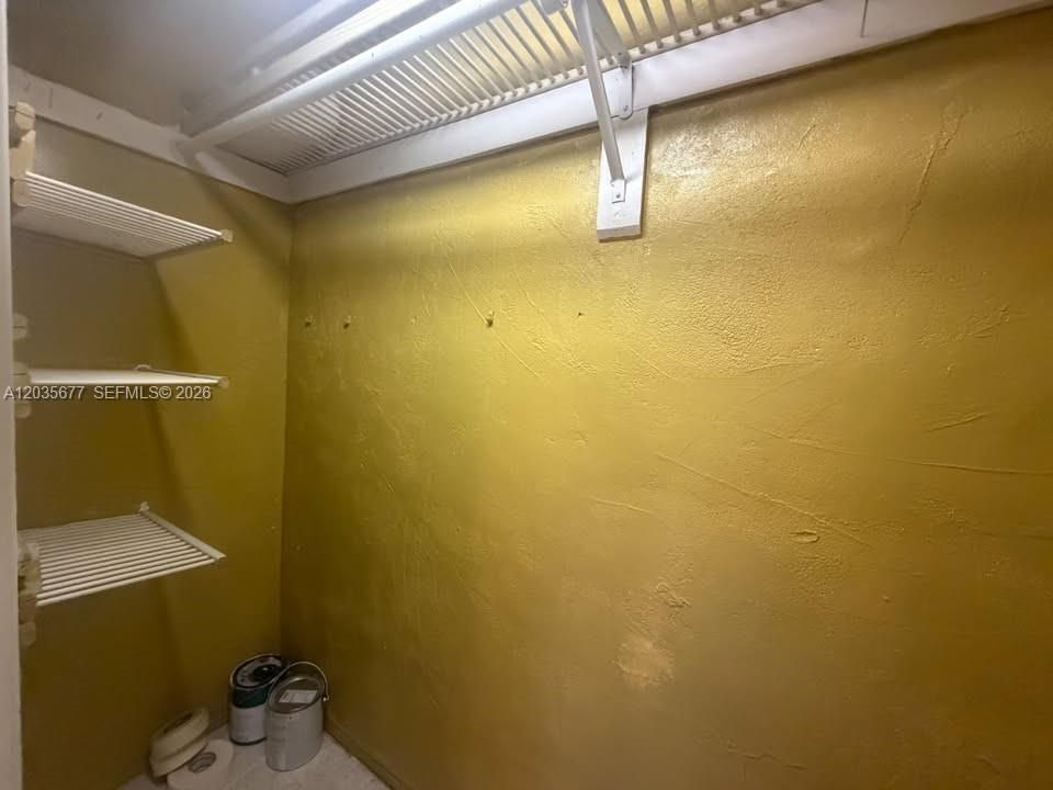 For Rent: $1,499 (1 beds, 1 baths, 700 Square Feet)