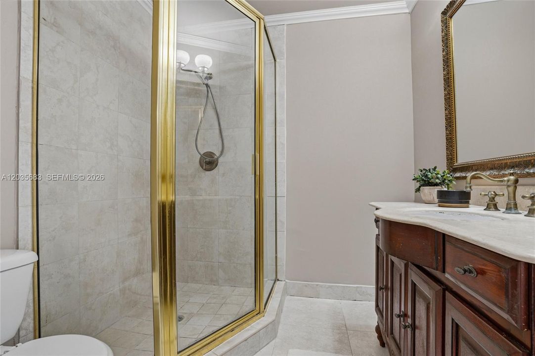 For Rent: $2,600 (2 beds, 2 baths, 1302 Square Feet)