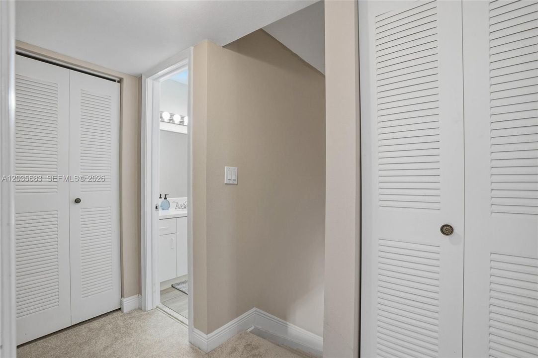 For Rent: $2,600 (2 beds, 2 baths, 1302 Square Feet)