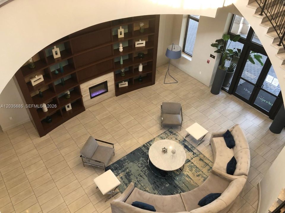 For Rent: $2,650 (2 beds, 2 baths, 1205 Square Feet)