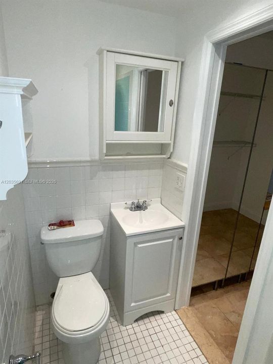 For Rent: $3,200 (3 beds, 2 baths, 1407 Square Feet)