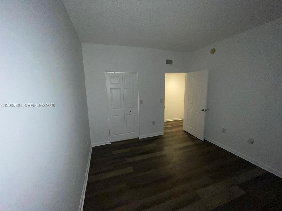 For Rent: $3,200 (3 beds, 2 baths, 1407 Square Feet)