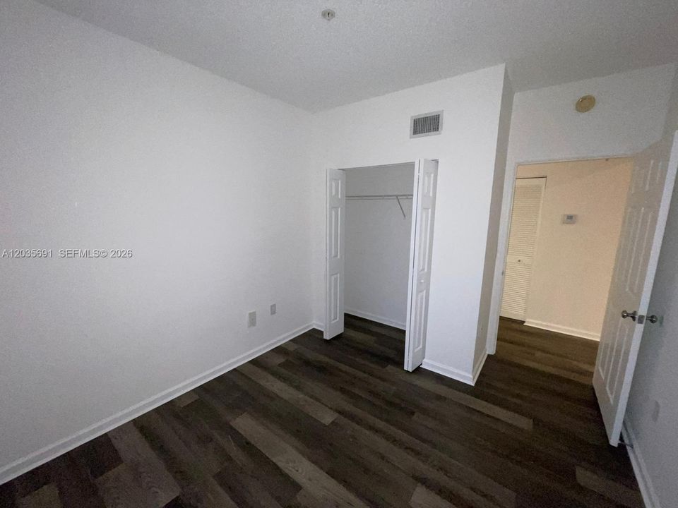 For Rent: $3,200 (3 beds, 2 baths, 1407 Square Feet)