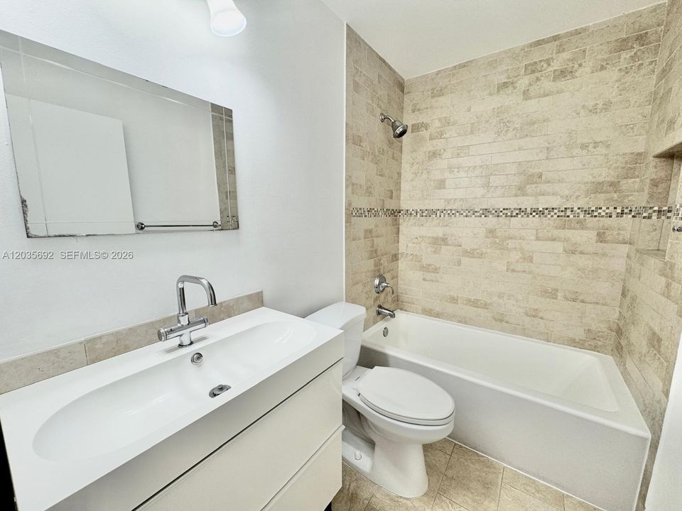 For Rent: $3,250 (3 beds, 2 baths, 1648 Square Feet)