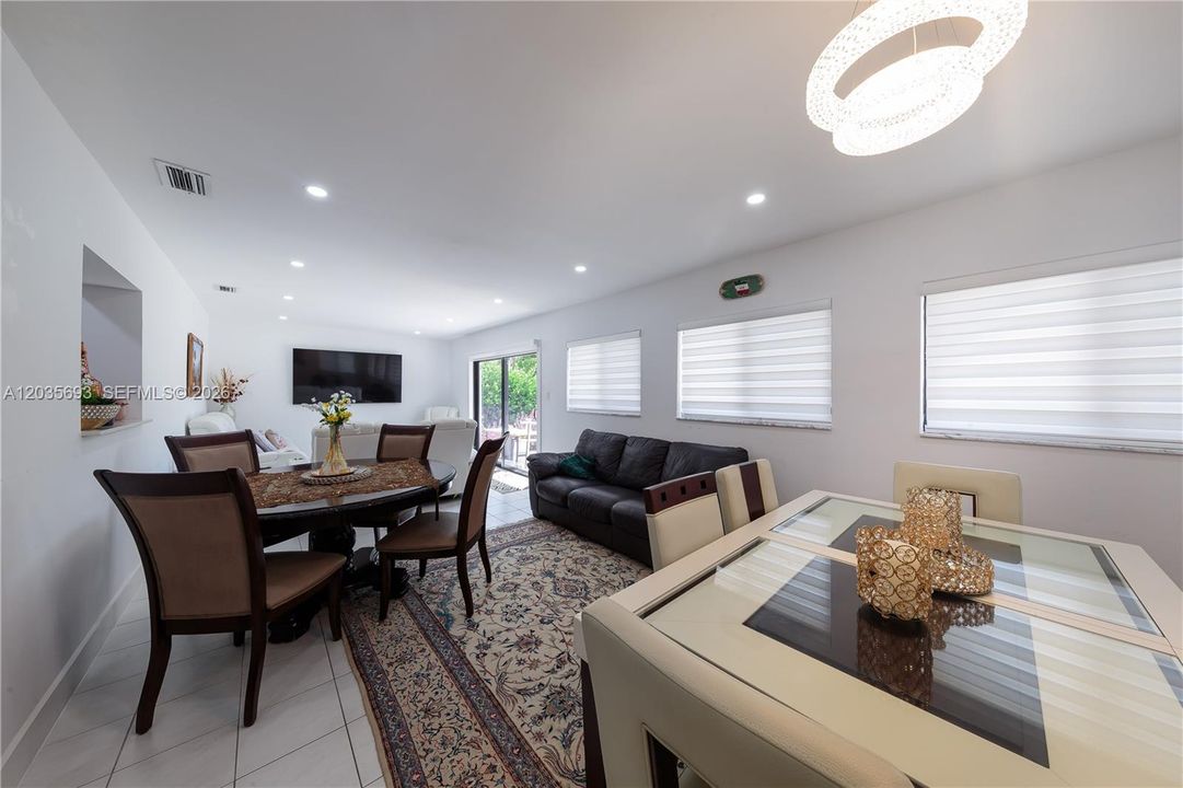 En Renta: $4,200 (4 camas, 3 baños, 1411 Pies cuadrados)