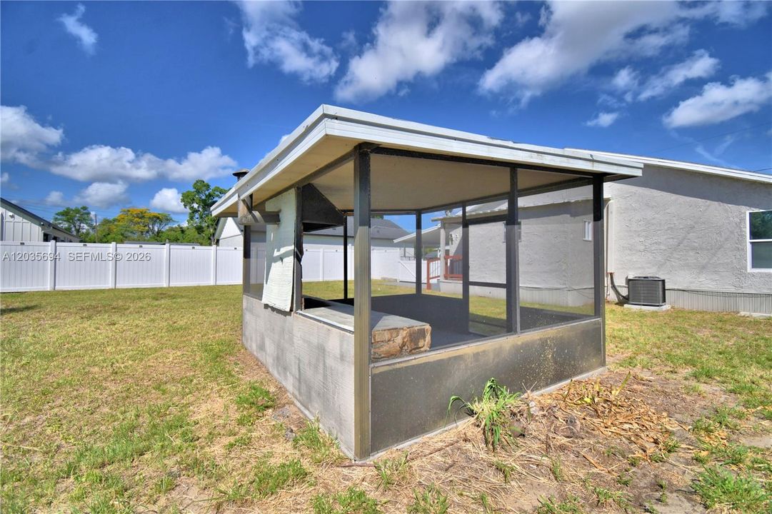 En Venta: $275,000 (3 camas, 2 baños, 0 Pies cuadrados)