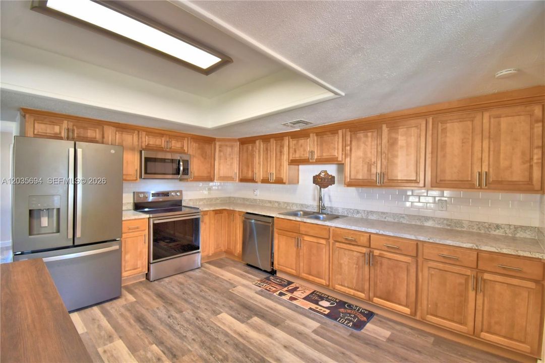 En Venta: $275,000 (3 camas, 2 baños, 0 Pies cuadrados)