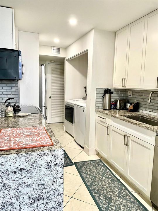 For Rent: $2,200 (2 beds, 2 baths, 1150 Square Feet)