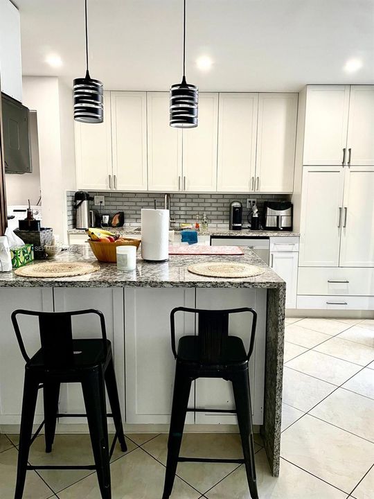 For Rent: $2,200 (2 beds, 2 baths, 1150 Square Feet)
