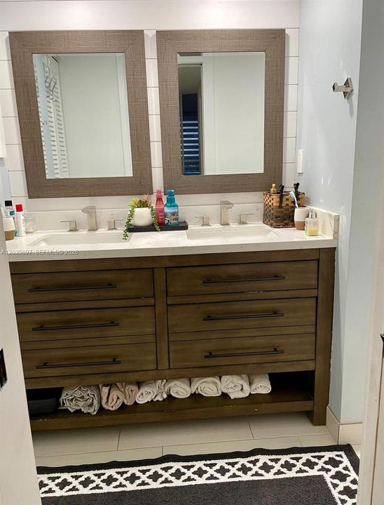 For Rent: $2,200 (2 beds, 2 baths, 1150 Square Feet)