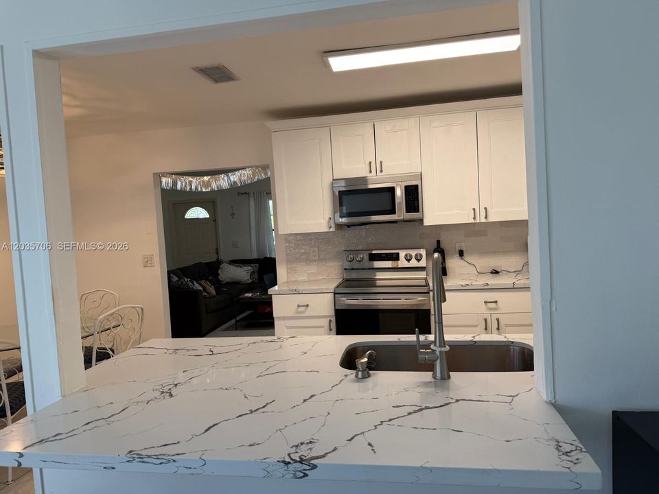 For Sale: $545,000 (4 beds, 2 baths, 1266 Square Feet)