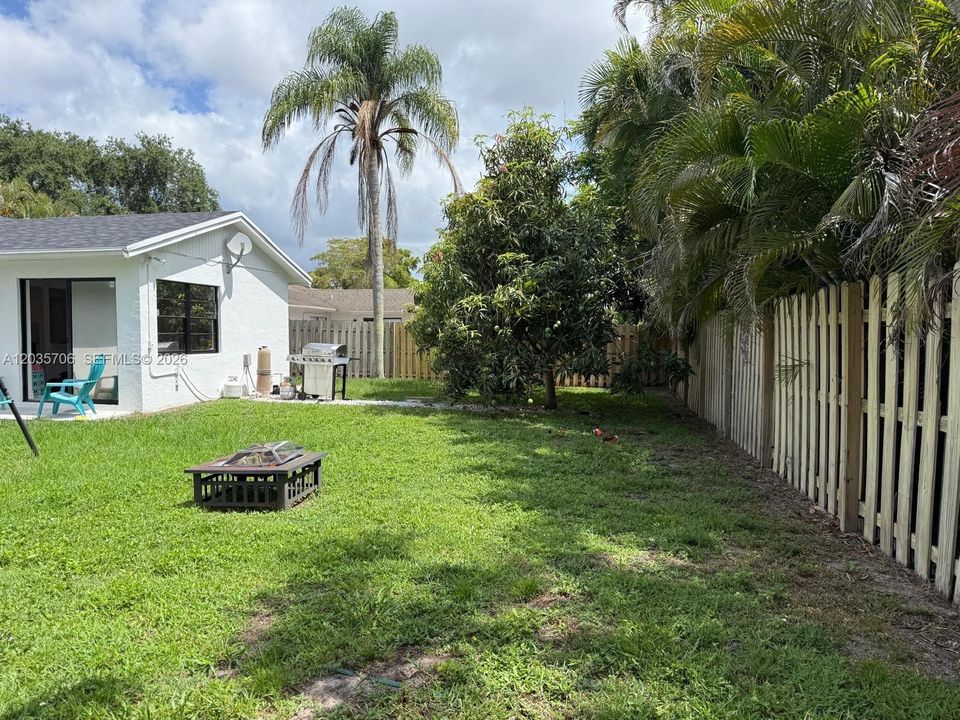 For Sale: $545,000 (4 beds, 2 baths, 1266 Square Feet)