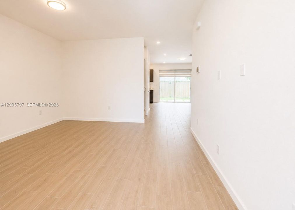 En Renta: $2,600 (3 camas, 2 baños, 1302 Pies cuadrados)