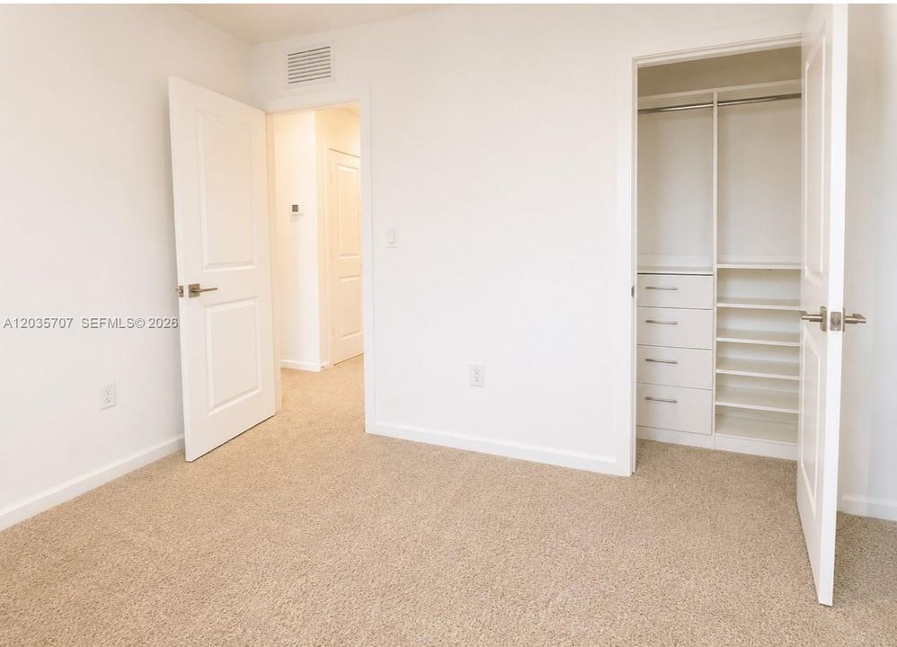 En Renta: $2,600 (3 camas, 2 baños, 1302 Pies cuadrados)