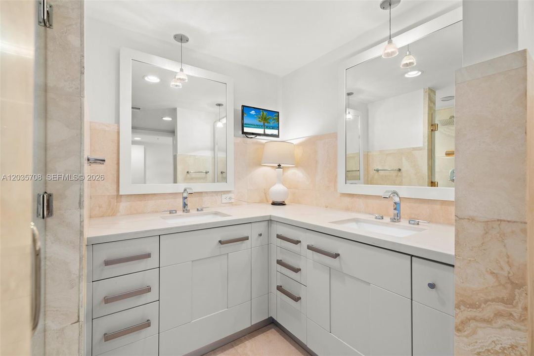 Primary bath