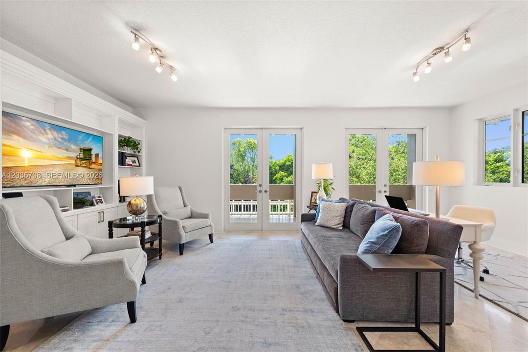 For Rent: $8,750 (2 beds, 2 baths, 1773 Square Feet)