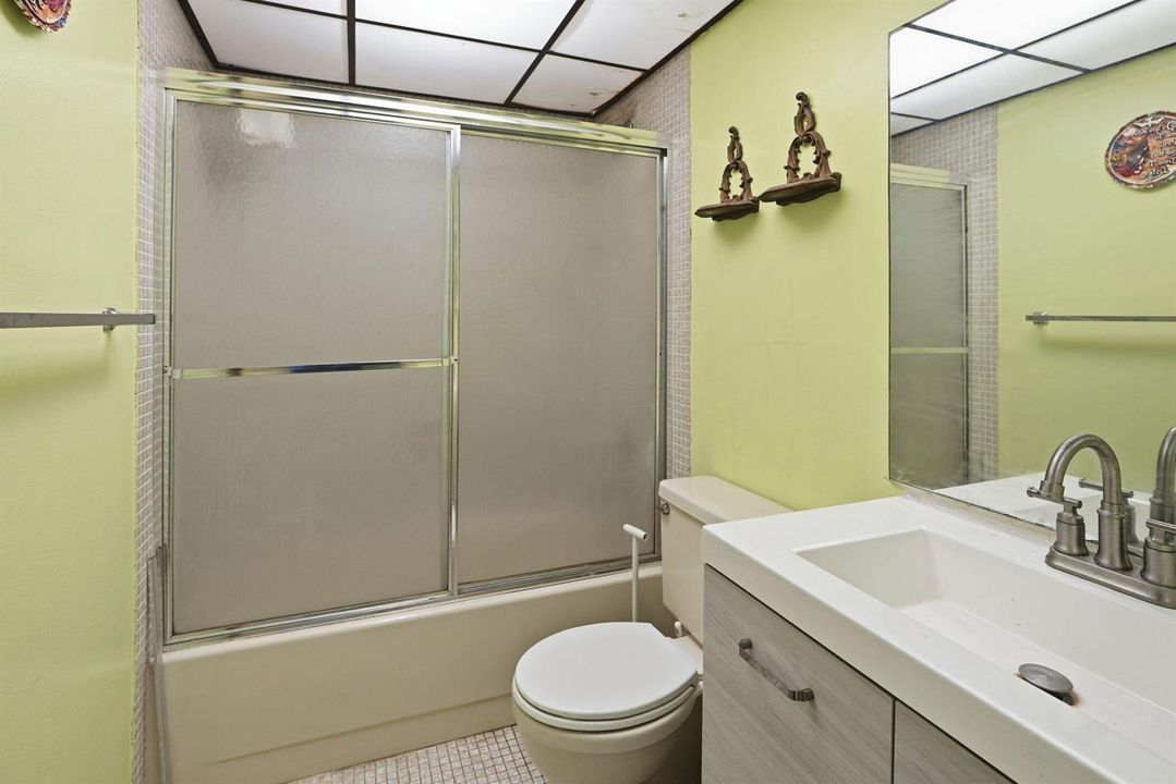 9 G BATH