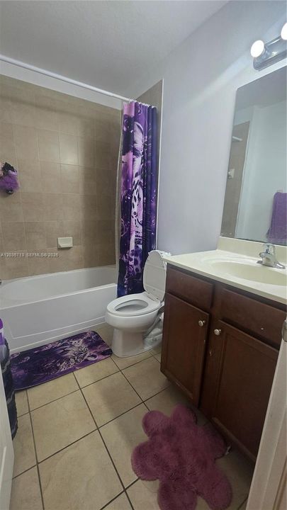 For Rent: $2,100 (2 beds, 2 baths, 817 Square Feet)