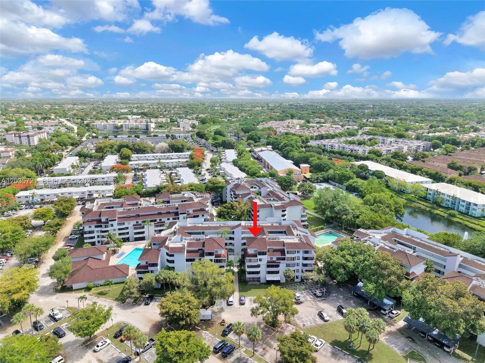 For Sale: $225,000 (2 beds, 1 baths, 796 Square Feet)