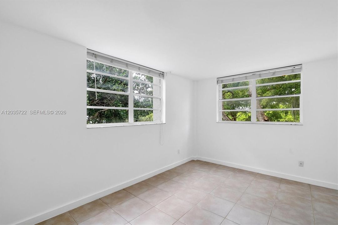 For Rent: $2,650 (1 beds, 1 baths, 741 Square Feet)