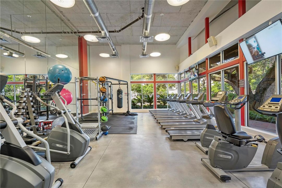 For Rent: $2,650 (1 beds, 1 baths, 741 Square Feet)