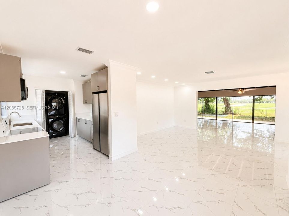 En Renta: $5,900 (3 camas, 2 baños, 2141 Pies cuadrados)